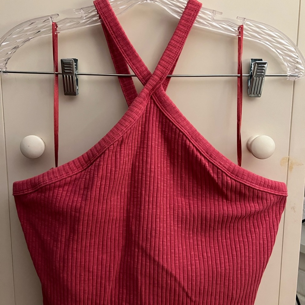 Pink plus sized criss-cross strap dress - Picture 3 of 5